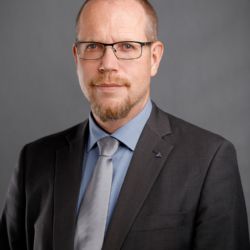 František Steiner povede ZČU FEL: Nový děkan s vizí propojení a podpory talentů