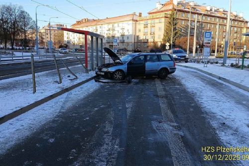 obrázek:Mrazivé ráno na plzeňsku bylo plné nehod