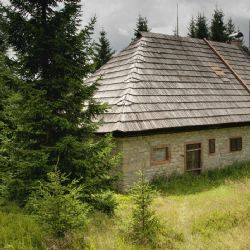 Osud Roklanské chaty chaty na Šumavě je v nedohlednu
