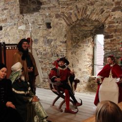 Buškova číše plná vína, dobrot, historie i zábavy láká o víkendu na Velhartice 