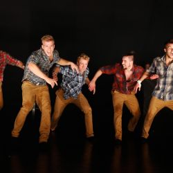 Losers Cirque Company přivezou ve čtvrtek do Plzně nový cirkus, akrobacii, tanec a živý beatbox