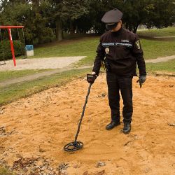 Městská policie sbírá nebezpečné injekční stříkačky