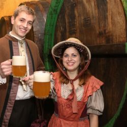 Plzeňský pivovar ožije Pilsner Festem. První říjnový víkend zahrají Čechomor, Chinaski i Bára Poláková 