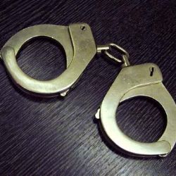 Tachovští kriminalisté chytili lupiče, vyhrožoval seniorce nožem