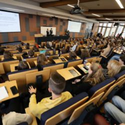 Plzeň láká mladé vědce akcí Zvaž vědu