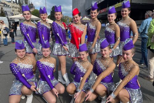 obrázek:Mažoretky z Ostrova sbírají evropské ceny a nabírají nové členky