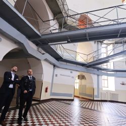 Novela zákona propustila konopné vězně a neplatiče výživného