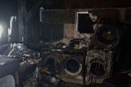 obrázek:Požár skladu prádla v Černicích způsobil škody za 5 milionů korun