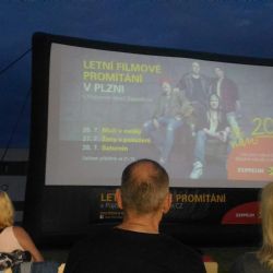 Letní kino Paměti národa s Remigiem Machurou