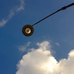 Chvojkovy lomy a Částkova ulice získají nové inteligentní osvětlení
