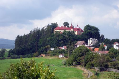 obrázek:Bezdružický zámek znovu v dražbě, nikdo ho nechce