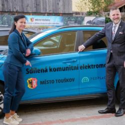 Město Touškov úspěšně provozuje komunitní elektromobily