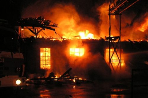 obrázek:Požár skladu v Krasíkově u Kokašic, škoda 2 miliony