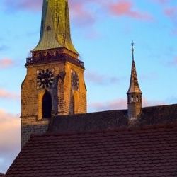 Probíhají opravy zvonů na plzeňské katedrále, dnes je věž uzavřená