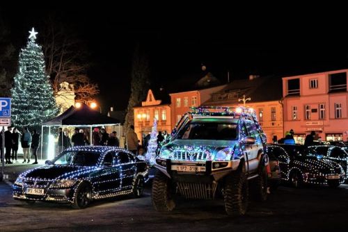 obrázek:Svítící auta pro Gábinu vyrazí 23.12. z Blovic